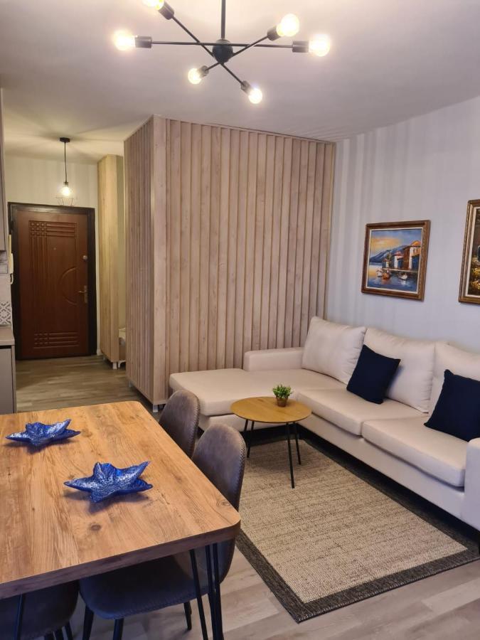 Old Beach Apartment Vlora Exteriör bild