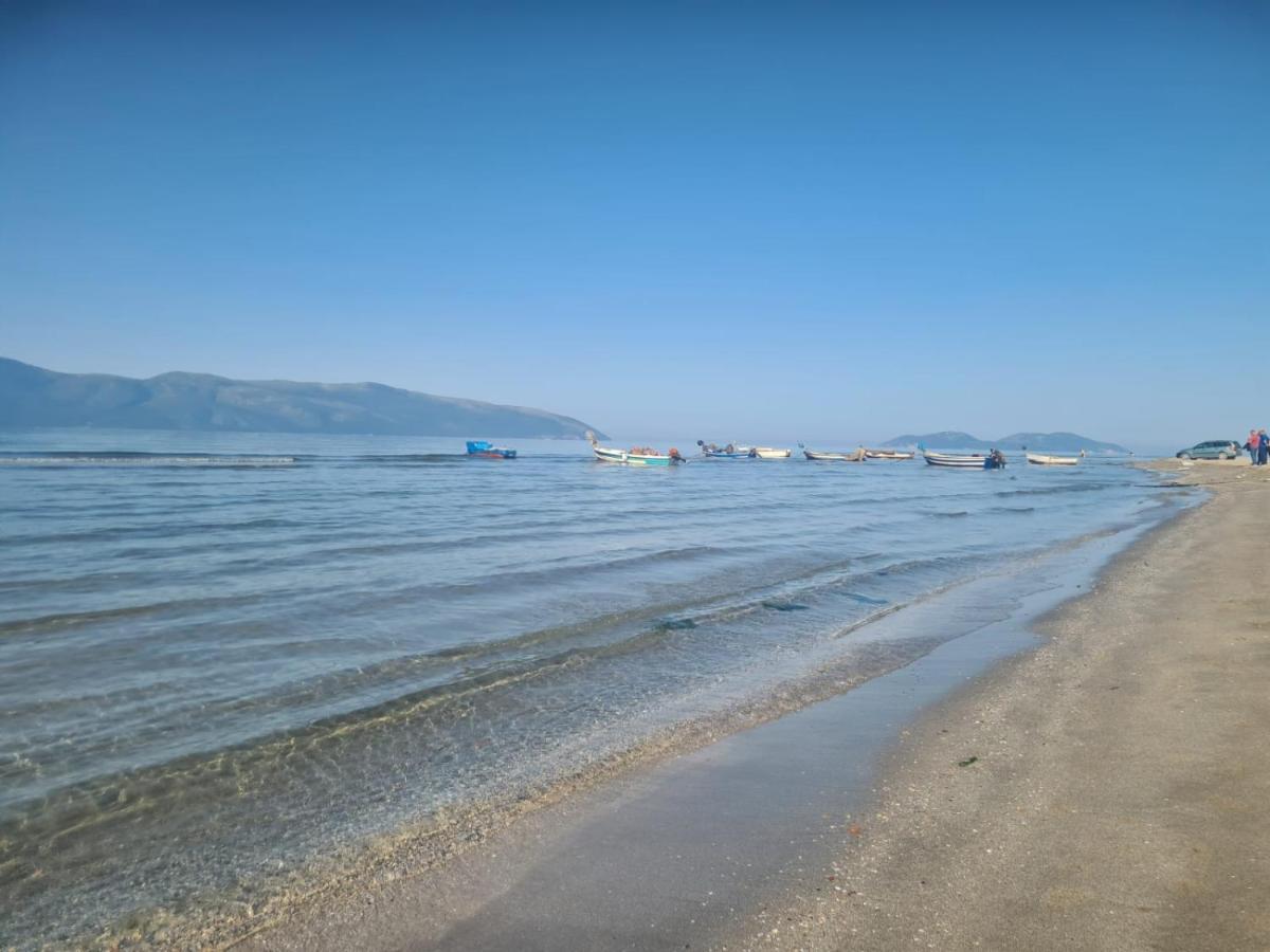 Old Beach Apartment Vlora Exteriör bild